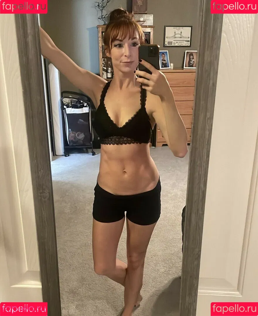 Lisa Foiles Onlyfans Photo Gallery 