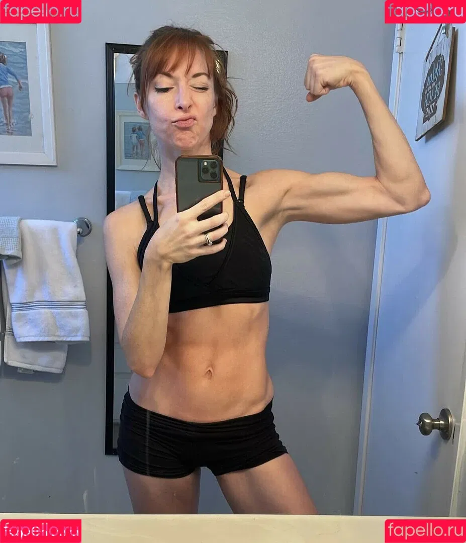 Lisa Foiles Onlyfans Photo Gallery 