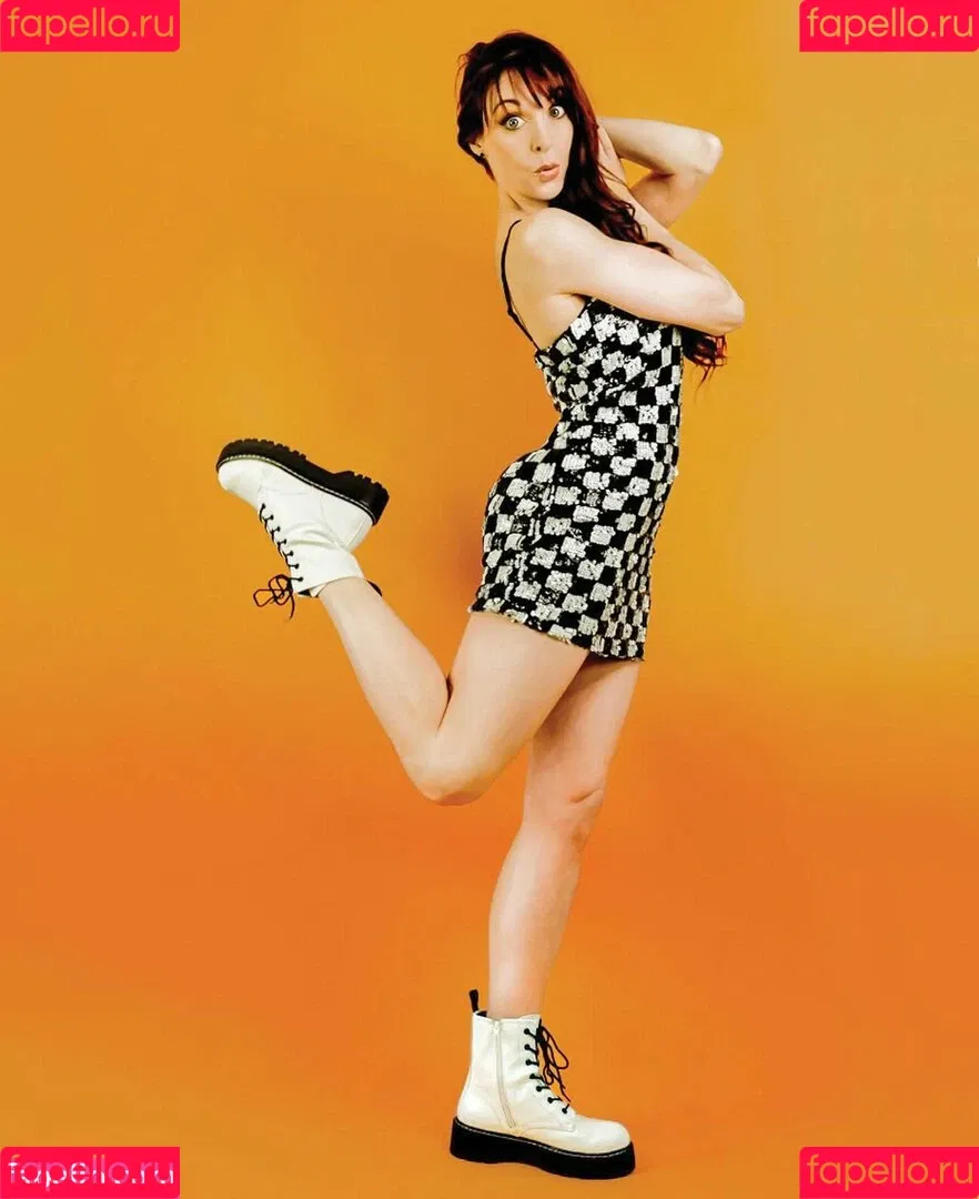 Lisa Foiles Onlyfans Photo Gallery 