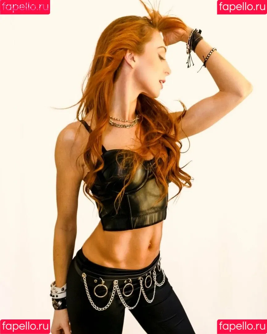 Lisa Foiles Onlyfans Photo Gallery 