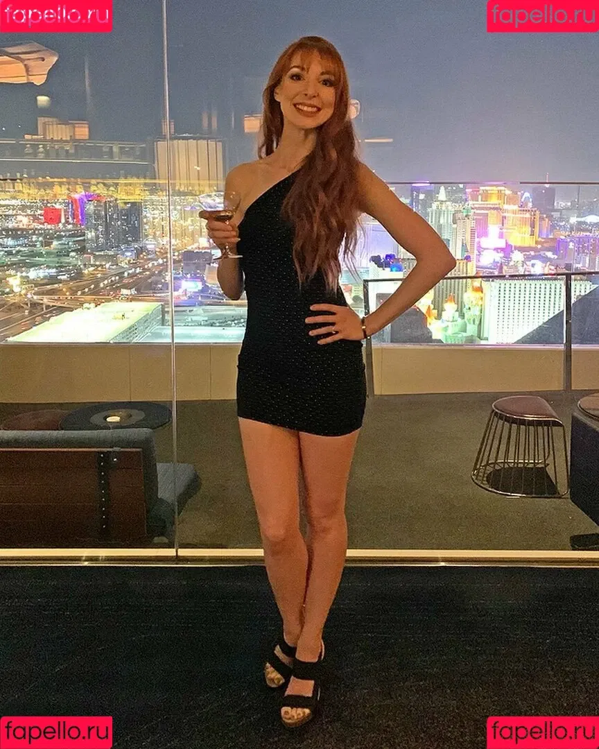 Lisa Foiles Onlyfans Photo Gallery 