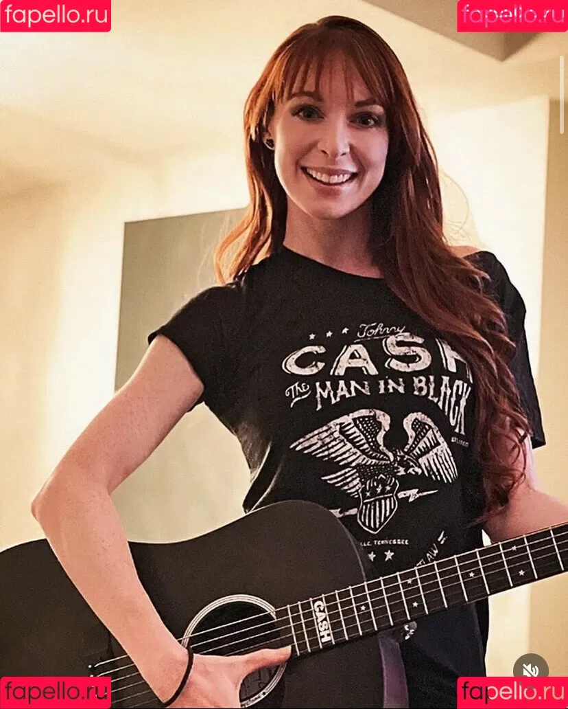 Lisa Foiles Onlyfans Photo Gallery 