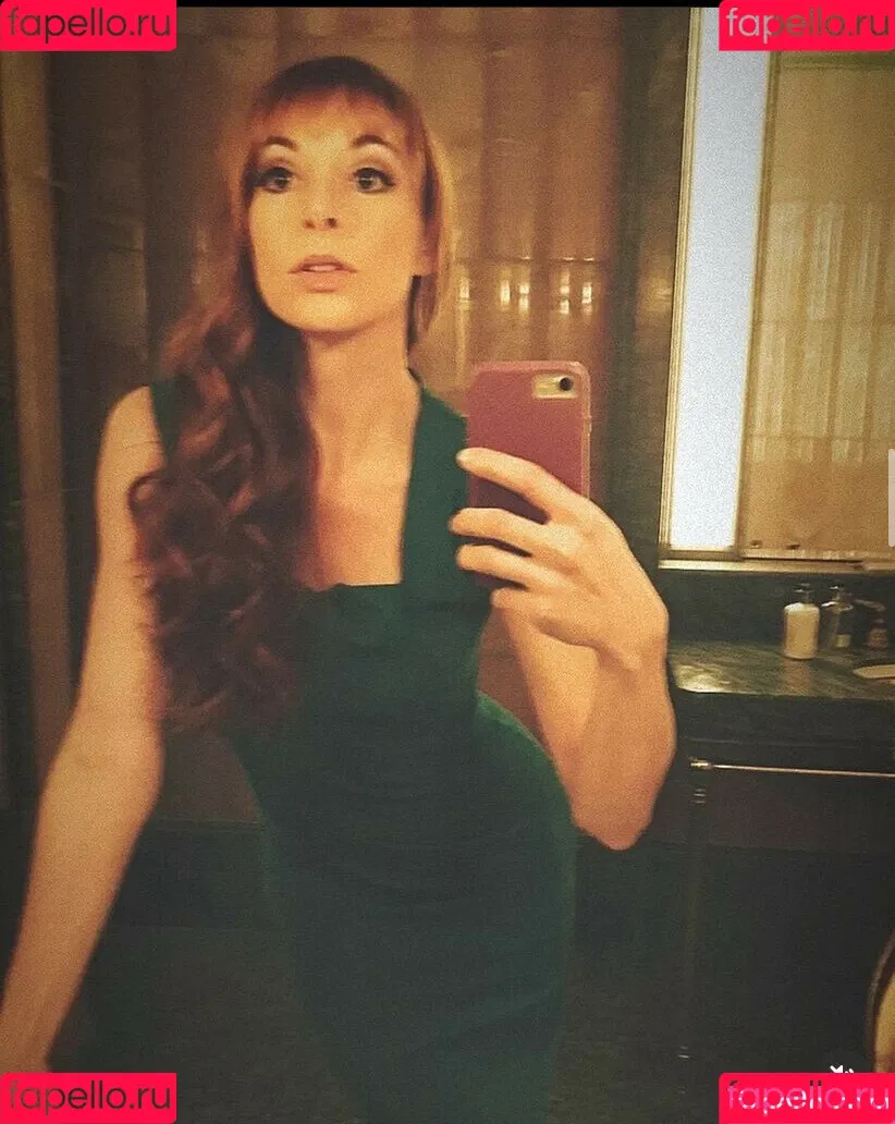 Lisa Foiles Onlyfans Photo Gallery 