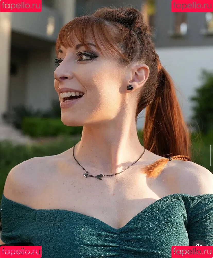 Lisa Foiles Onlyfans Photo Gallery 