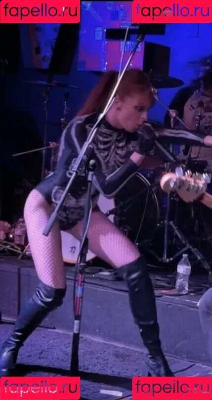 Lisa Foiles Onlyfans Photo Gallery 