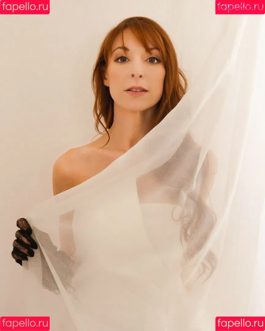 Lisa Foiles Onlyfans Photo Gallery 
