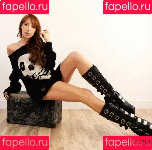 Lisa Foiles Onlyfans Photo Gallery 