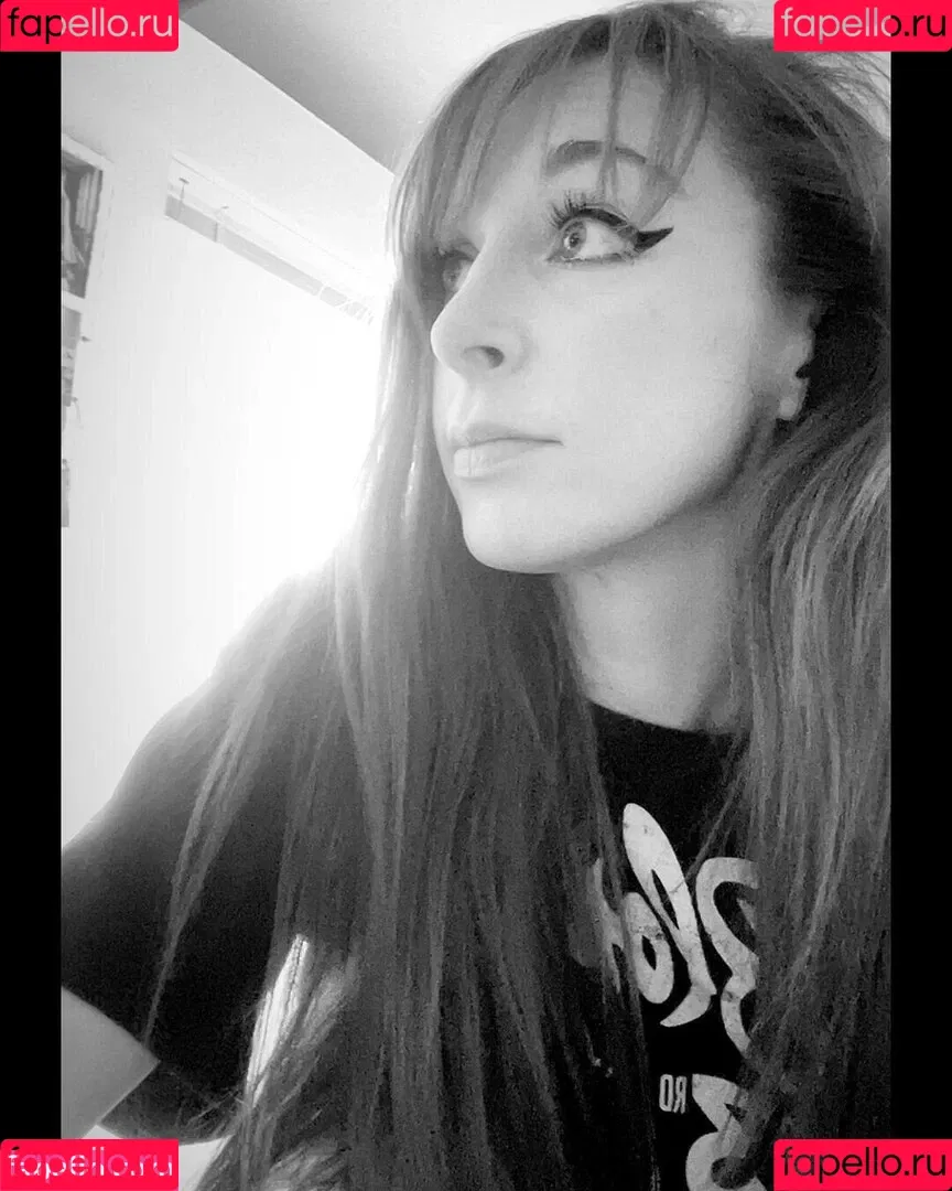 Lisa Foiles Onlyfans Photo Gallery 