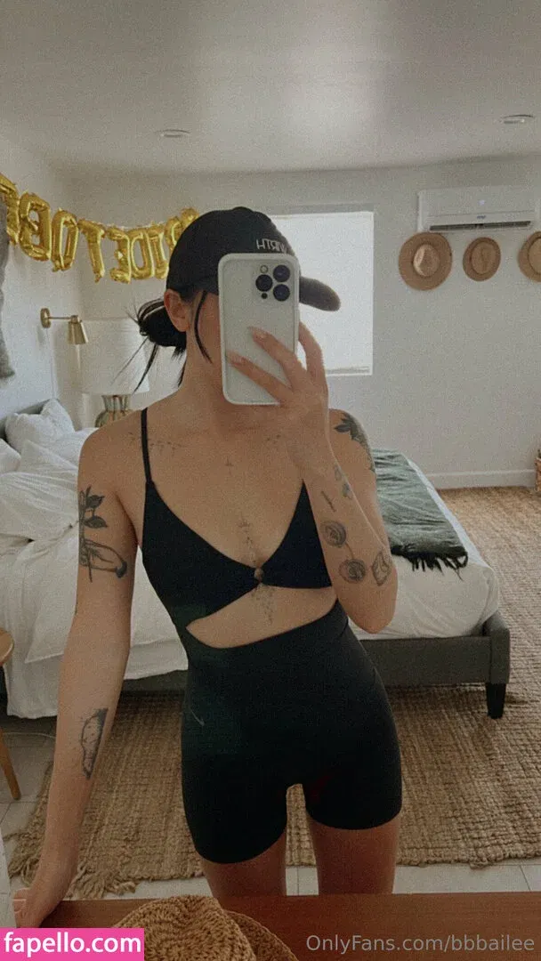 banhmibailee Onlyfans Photo Gallery 