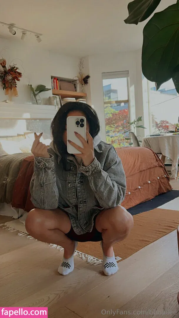 banhmibailee Onlyfans Photo Gallery 