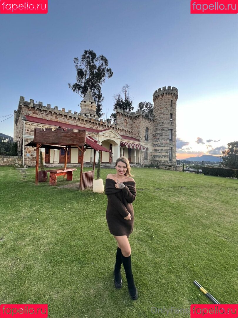 evyei Onlyfans Photo Gallery 