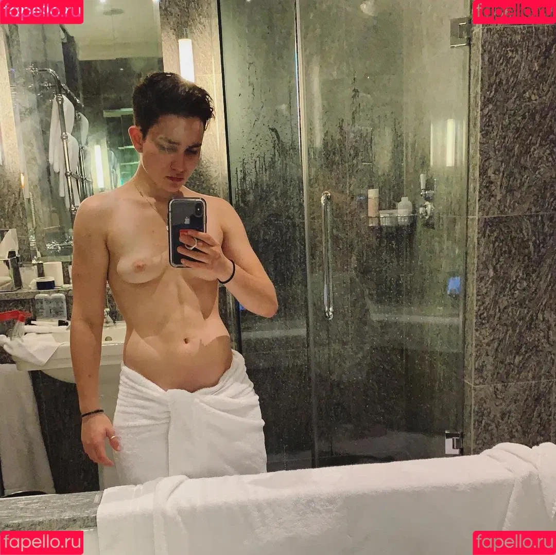 Bex Taylor-Klaus Onlyfans Photo Gallery 