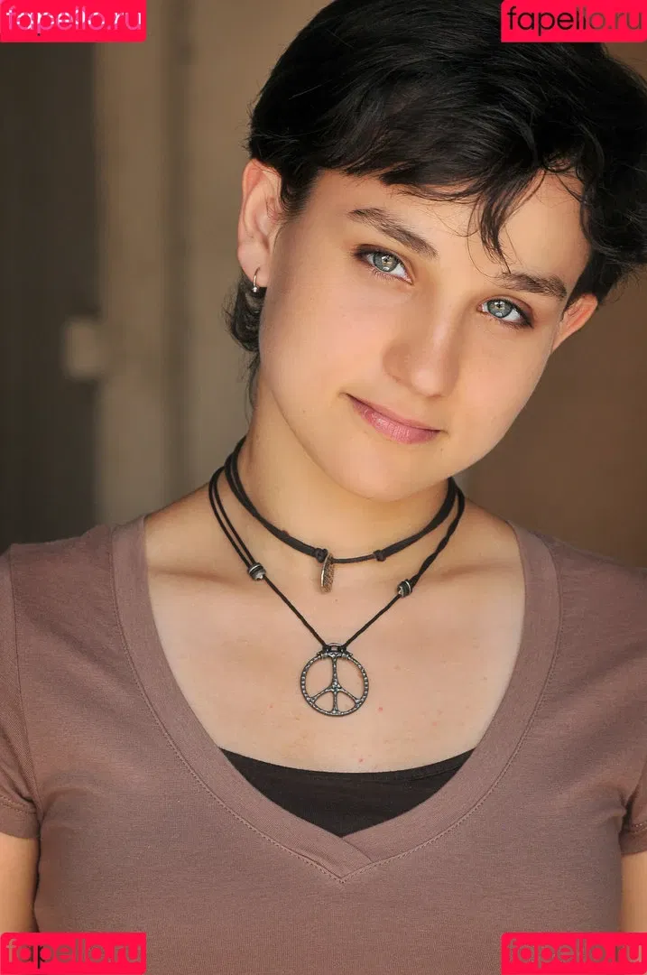 Bex Taylor-Klaus Onlyfans Photo Gallery 