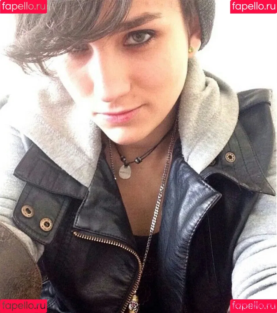 Bex Taylor-Klaus Onlyfans Photo Gallery 