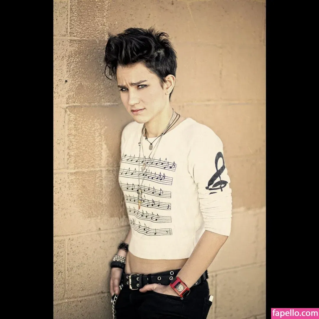 Bex Taylor-Klaus Onlyfans Photo Gallery 