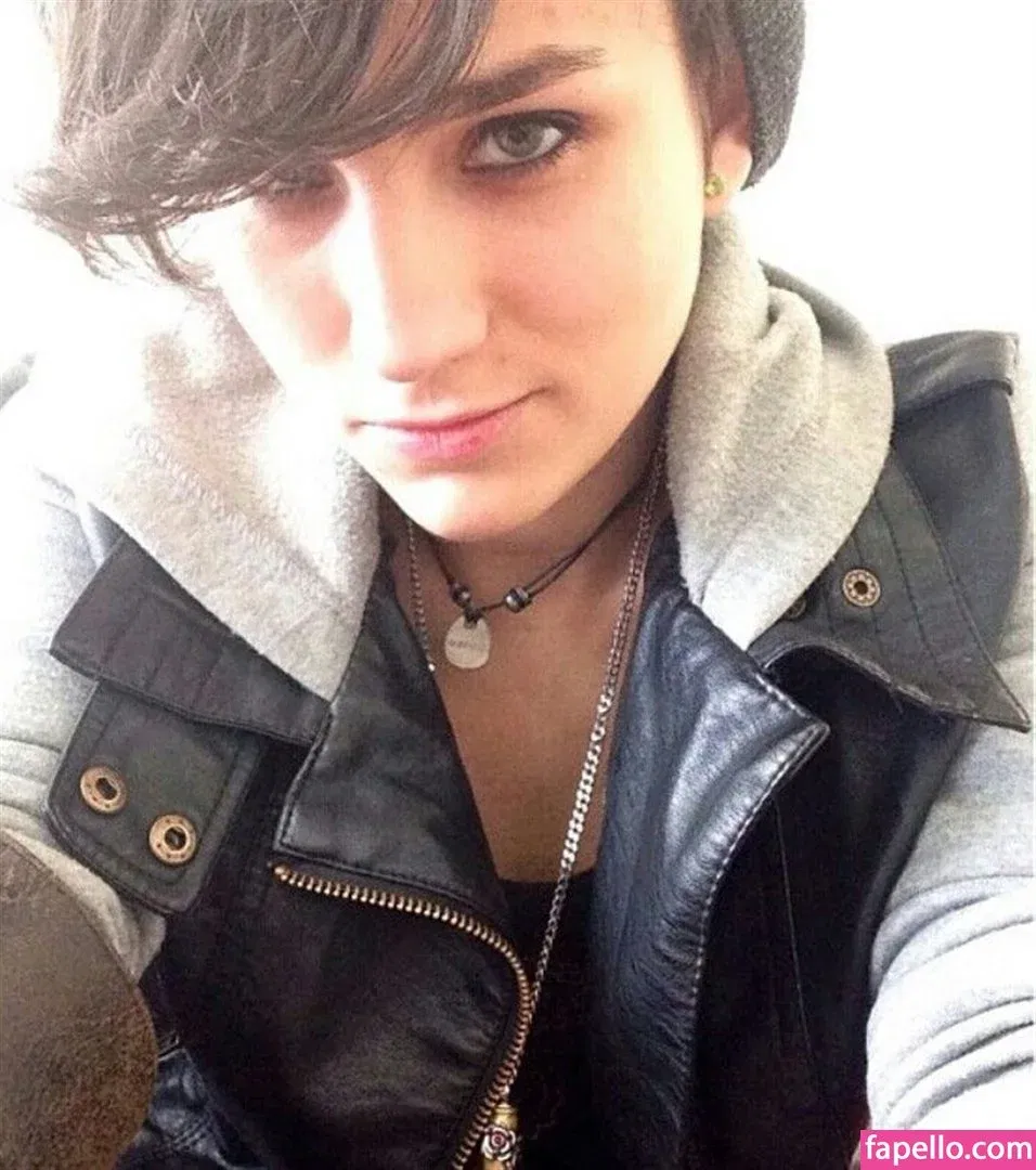 Bex Taylor-Klaus Onlyfans Photo Gallery 
