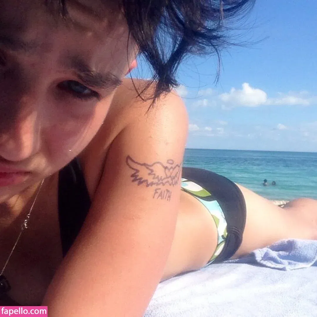 Bex Taylor-Klaus Onlyfans Photo Gallery 