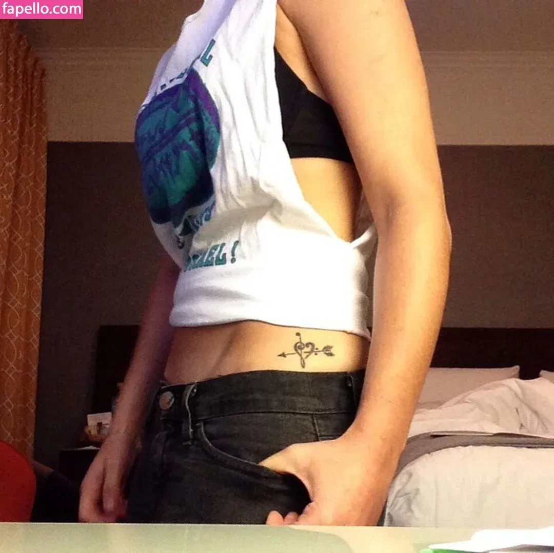 Bex Taylor-Klaus Onlyfans Photo Gallery 