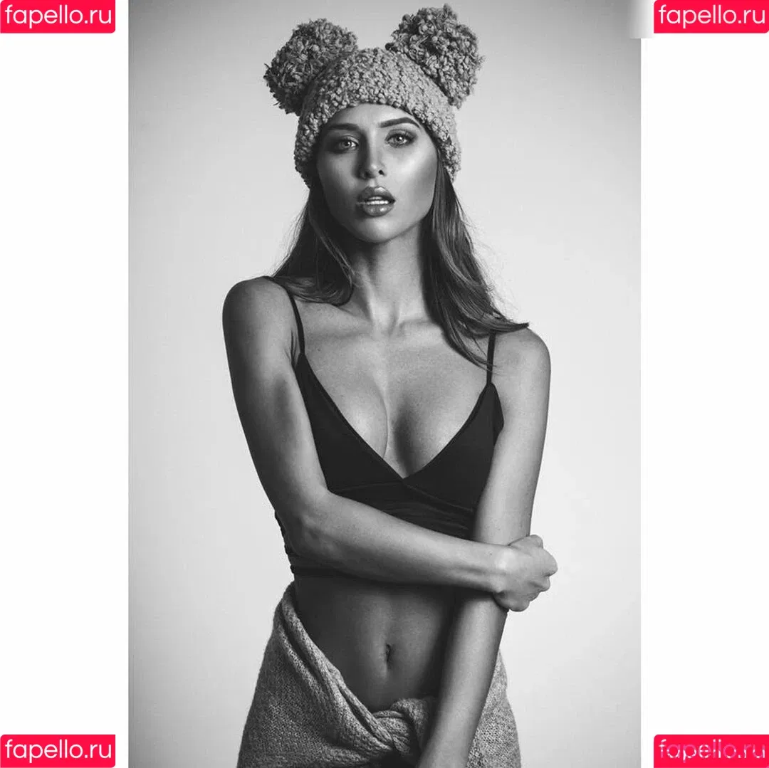 Ann-Kathrin Götze Onlyfans Photo Gallery 