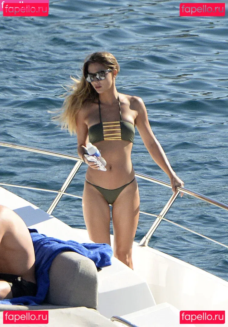 Ann-Kathrin Götze Onlyfans Photo Gallery 