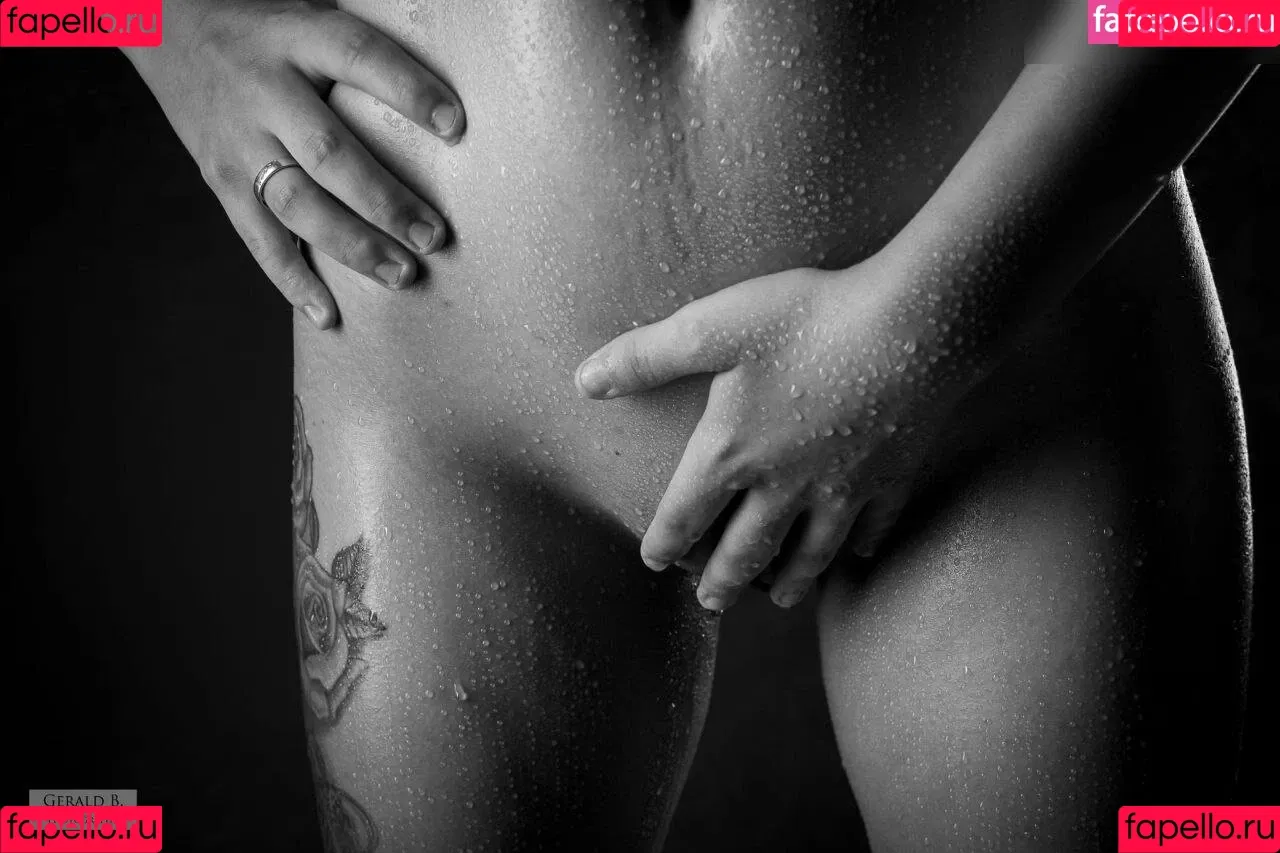 FireFarmFranzi Onlyfans Photo Gallery 