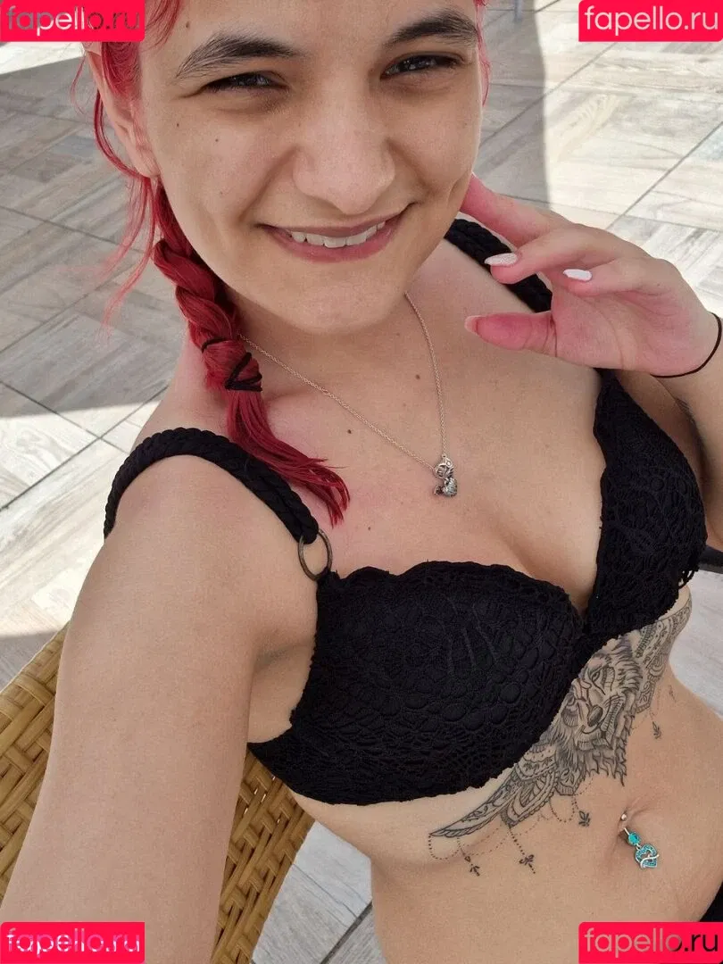 FireFarmFranzi Onlyfans Photo Gallery 