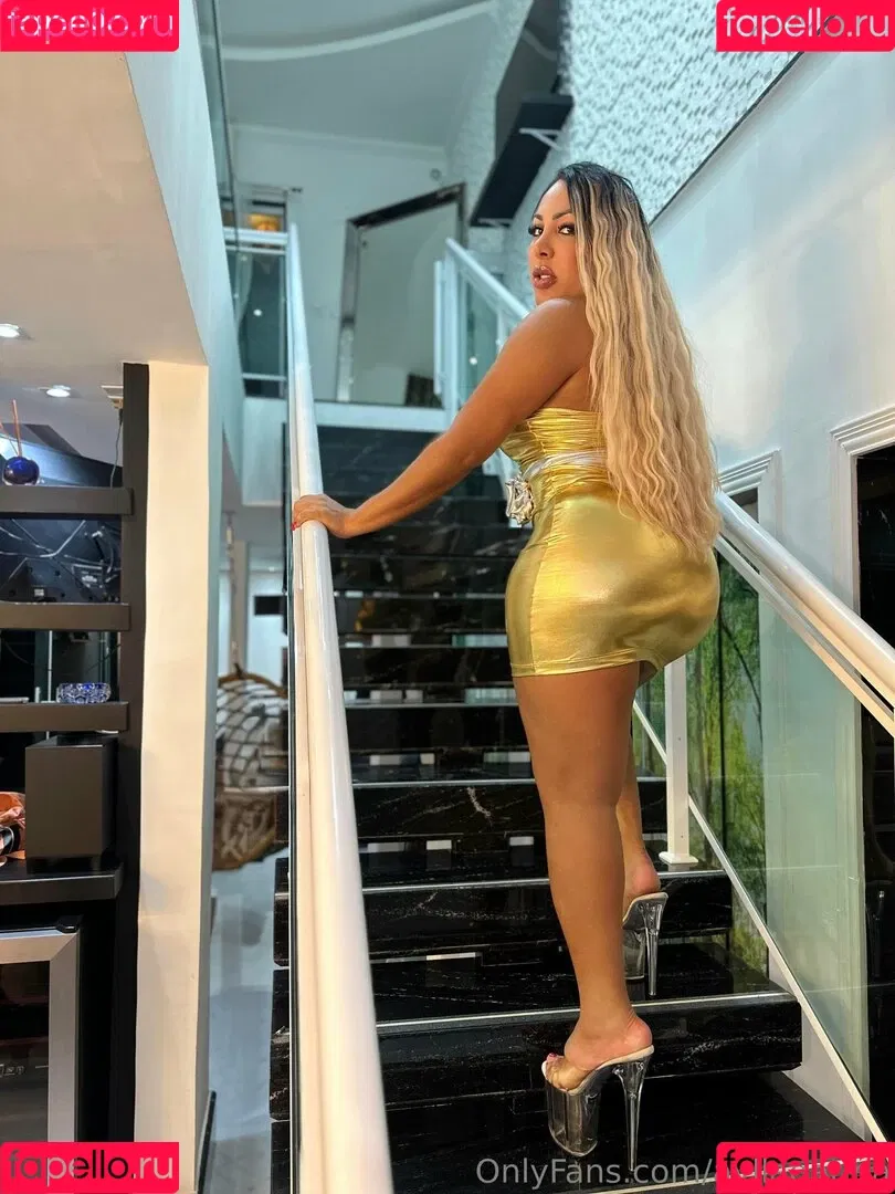 ayllagatina Onlyfans Photo Gallery 