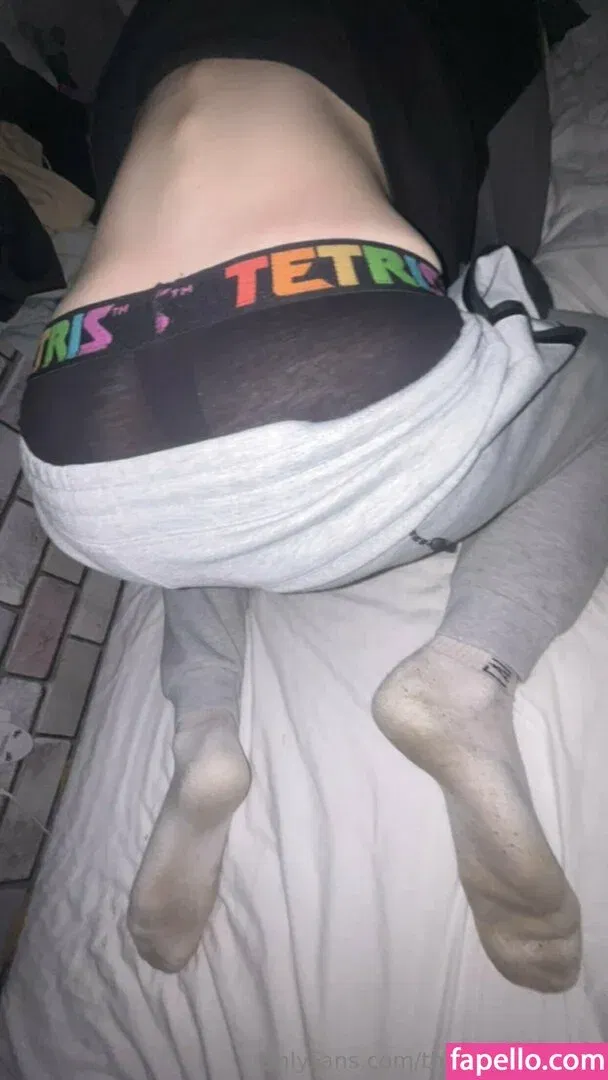 theversegayboy Onlyfans Photo Gallery 