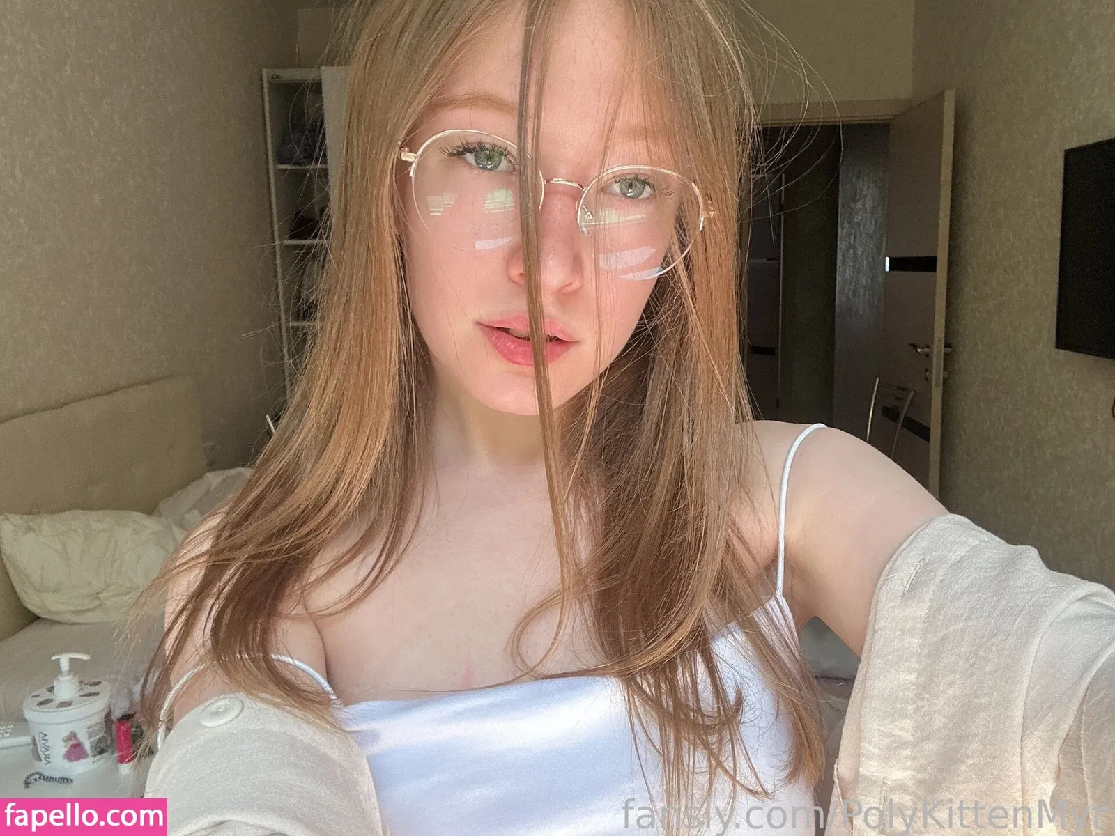 PolyKittenMyr Onlyfans Photo Gallery 