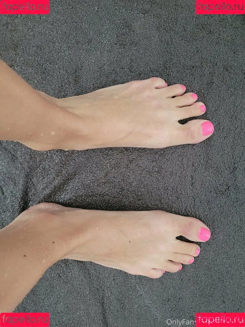 laila_lou Onlyfans Photo Gallery 