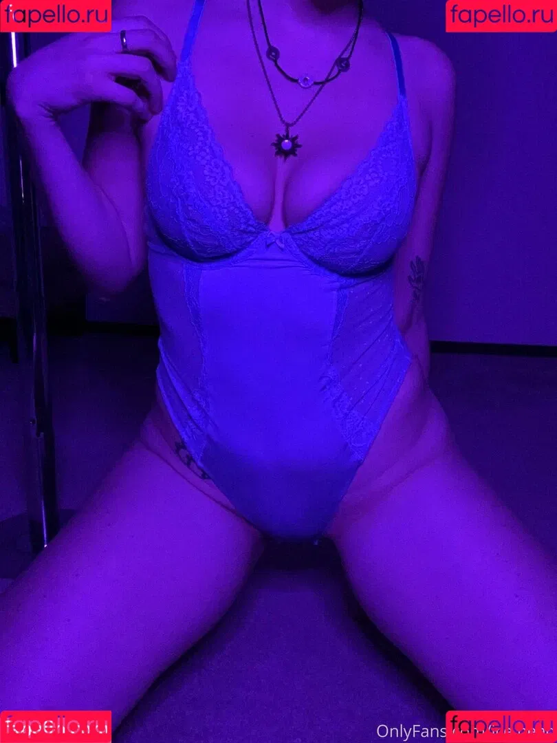 ice.titz Onlyfans Photo Gallery 
