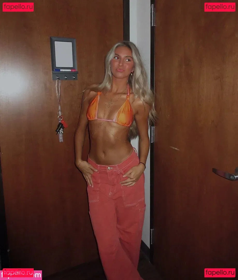 Hayden Grace Moss Onlyfans Photo Gallery 