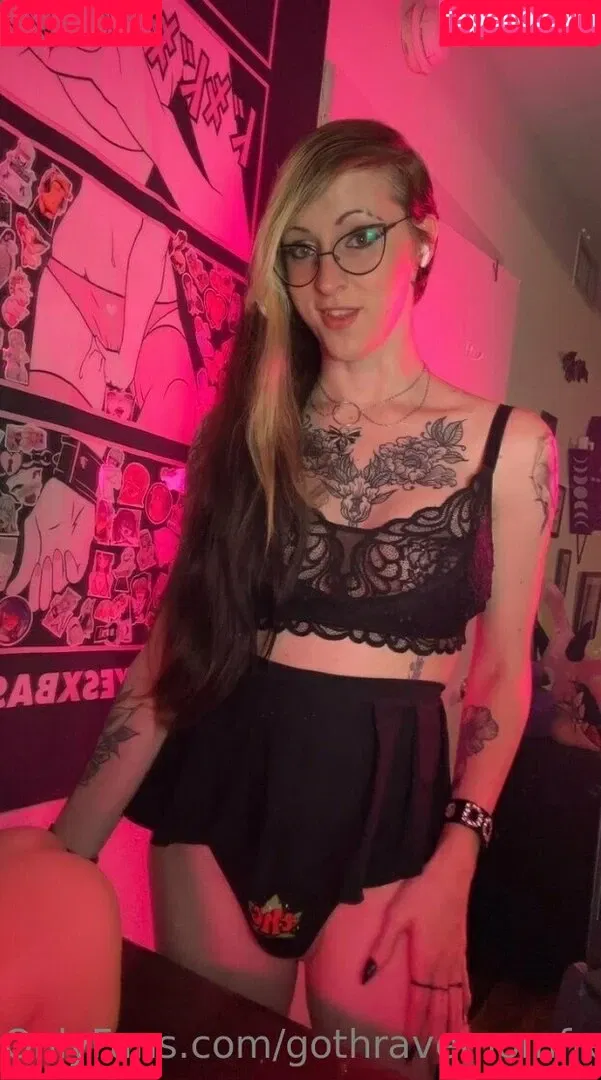 gothravemomfree Onlyfans Photo Gallery 