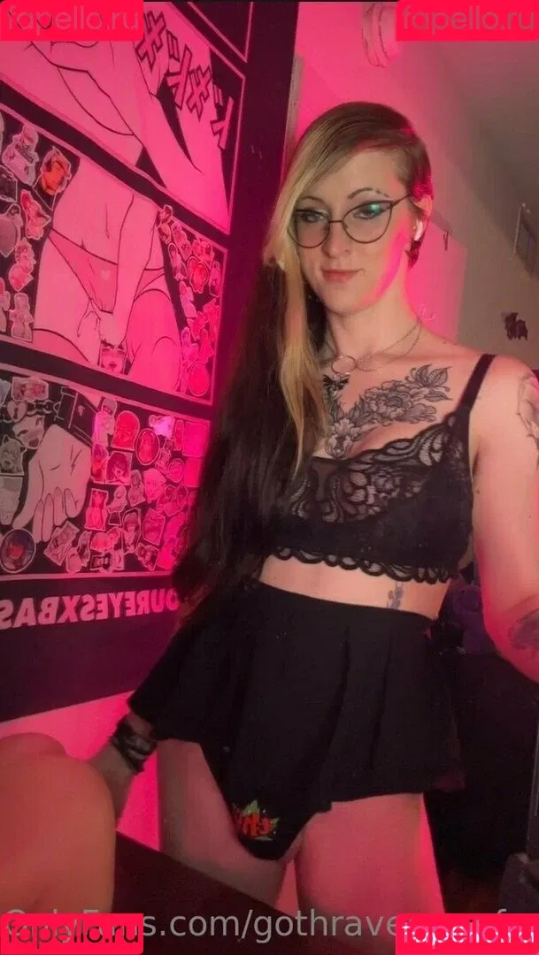 gothravemomfree Onlyfans Photo Gallery 