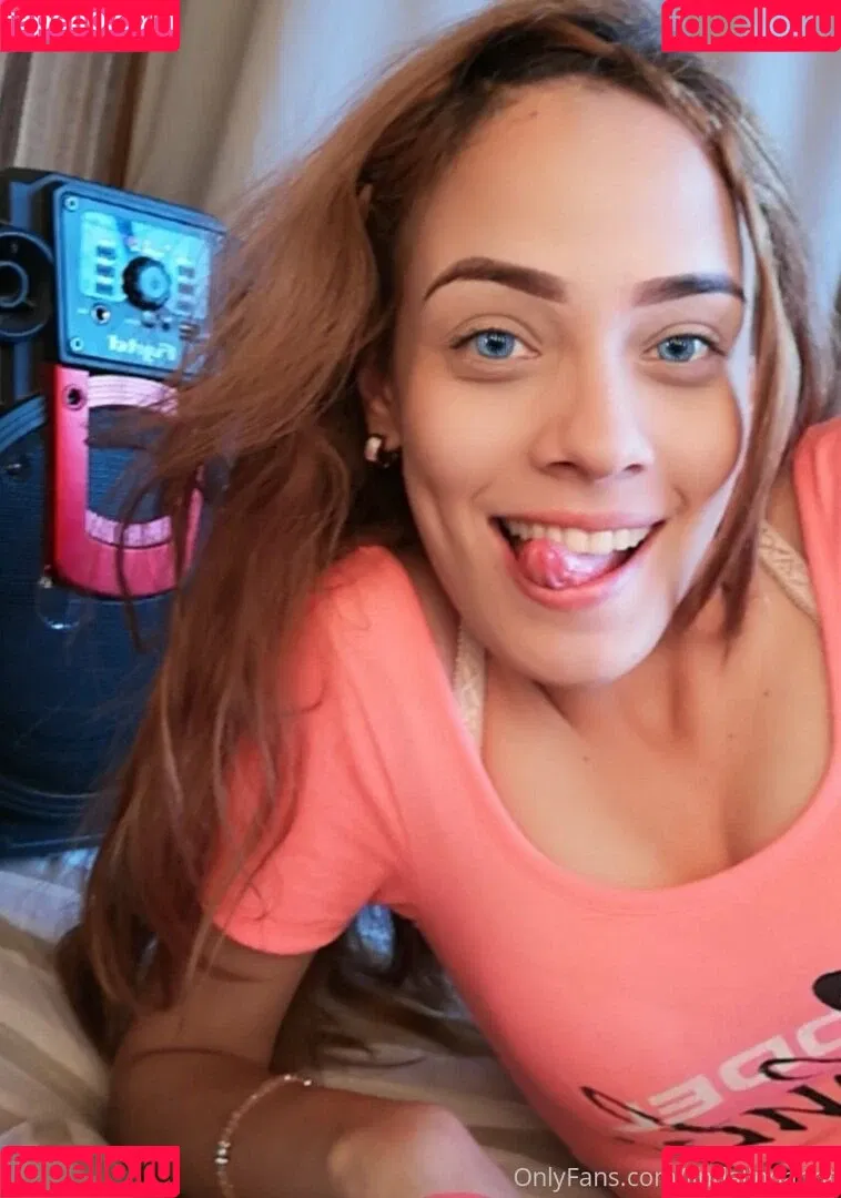 lindalindahot Onlyfans Photo Gallery 