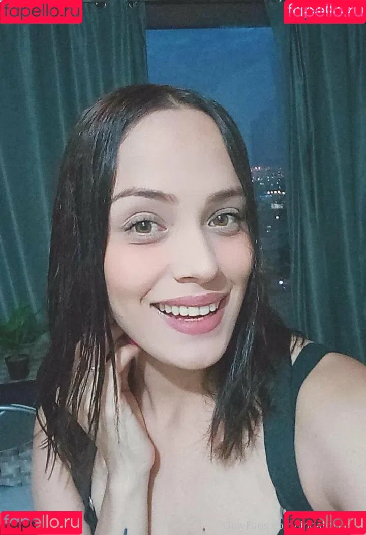 lindalindahot Onlyfans Photo Gallery 
