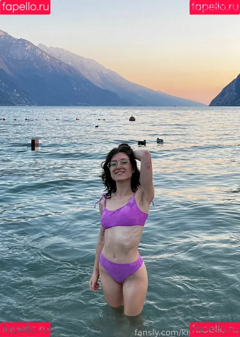 kinkymiahere Onlyfans Photo Gallery 