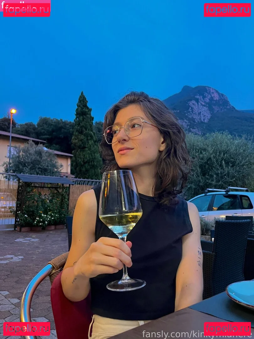 kinkymiahere Onlyfans Photo Gallery 