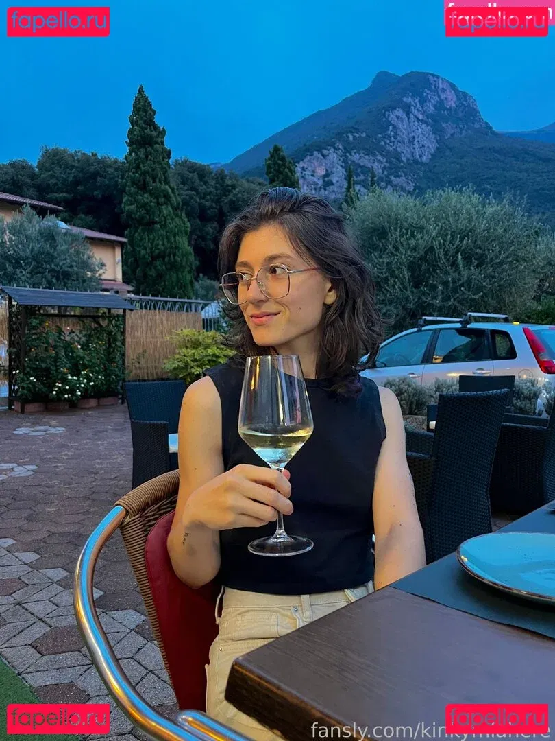 kinkymiahere Onlyfans Photo Gallery 