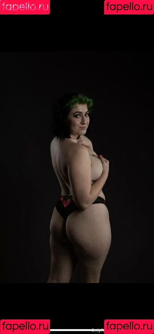 minniealiencos Onlyfans Photo Gallery 