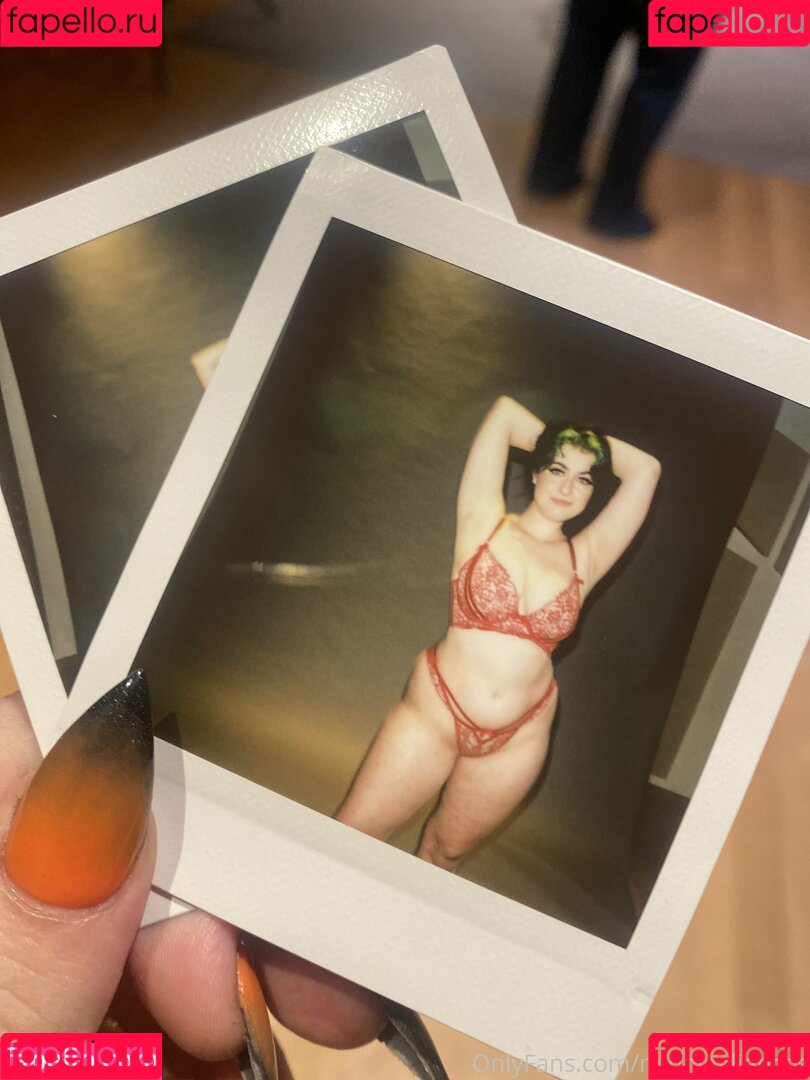 minniealiencos Onlyfans Photo Gallery 