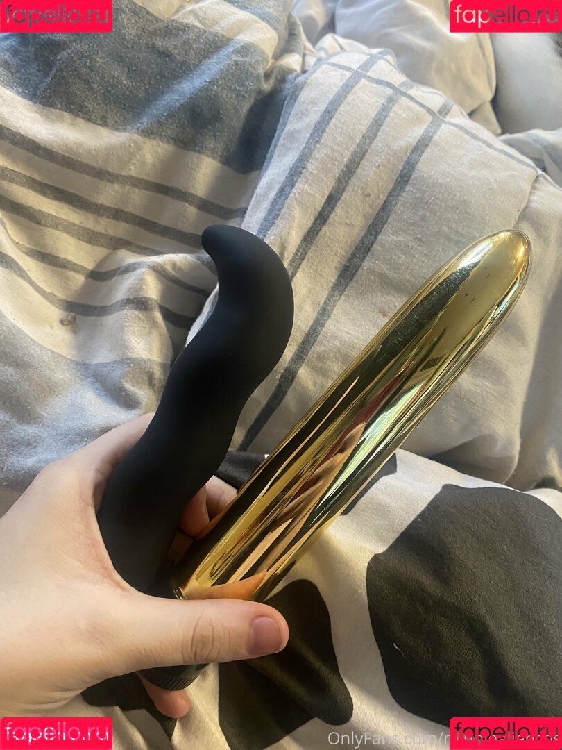 minniealiencos Onlyfans Photo Gallery 