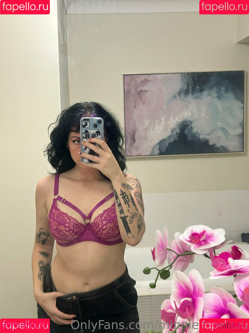 minniealiencos Onlyfans Photo Gallery 