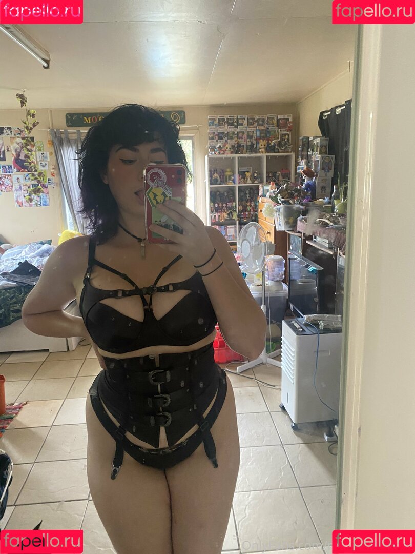 minniealiencos Onlyfans Photo Gallery 