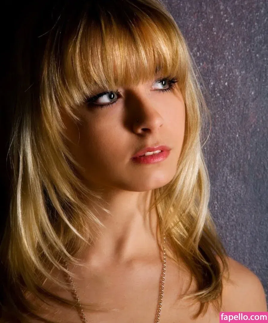 jullla.r Onlyfans Photo Gallery 