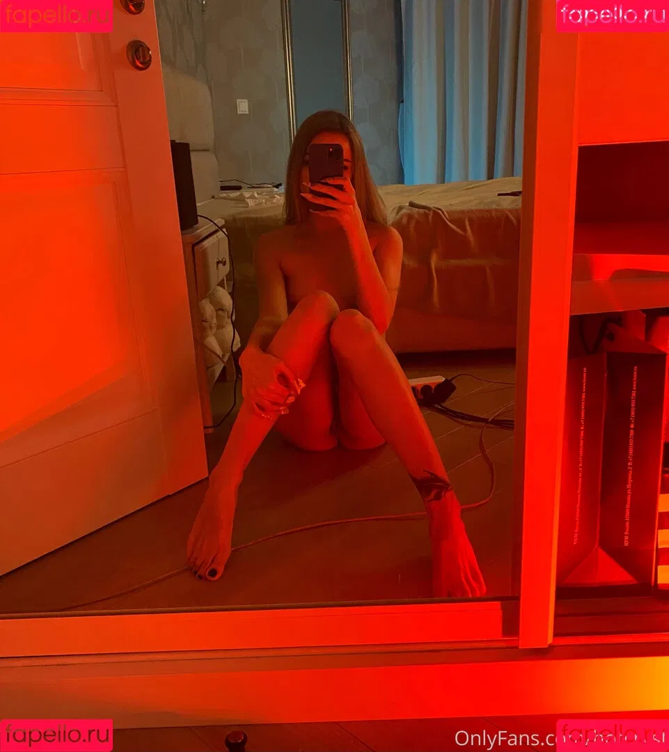 hotcryst Onlyfans Photo Gallery 