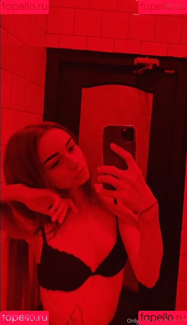 hotcryst Onlyfans Photo Gallery 