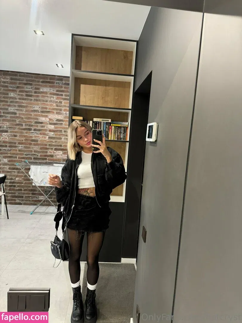 hotcryst Onlyfans Photo Gallery 