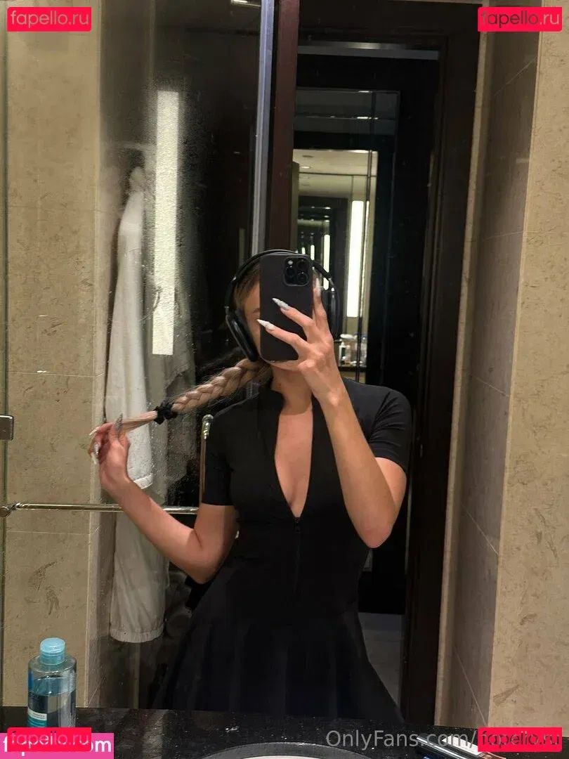 hotcryst Onlyfans Photo Gallery 