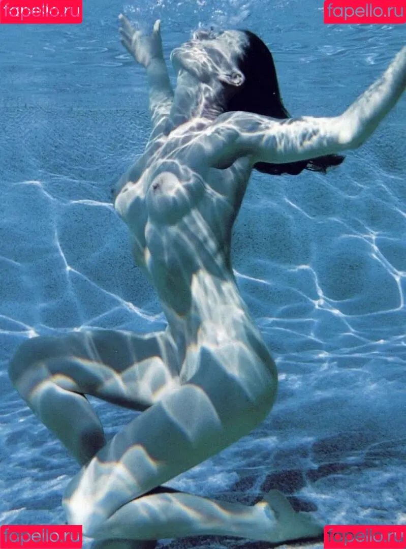 Carré Otis Onlyfans Photo Gallery 